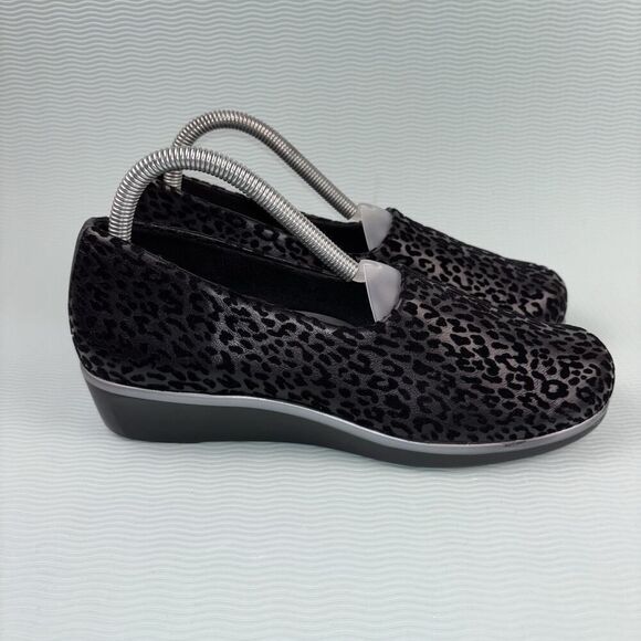 SAS Bliss Wedge Slip On Casual Loafer Shoes Women’s Size 7.5 Black Leopard - Picture 1 of 10